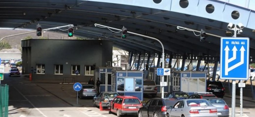 Štát pomenil priority: Diaľnica Bratislava - Užhorod aj nové hraničné priechody s Ukrajinou?