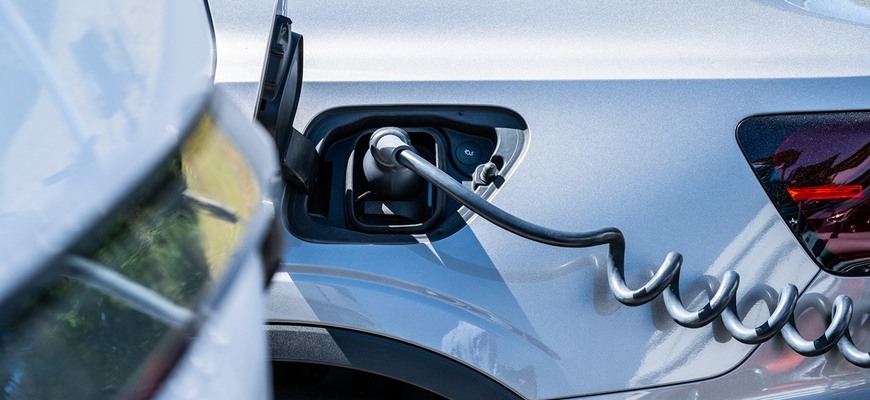 Skončí dôležitá výhoda pre elektromobily na Slovensku, zmenia sa náklady na ich prevádzku