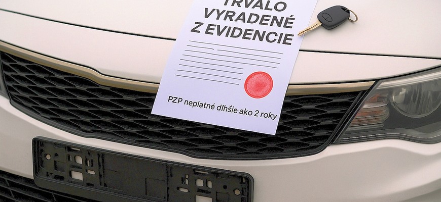 Za nezaplatené PZP hrozia Slovákom pokuty až 900 € a trvalé vyradenie vozidla