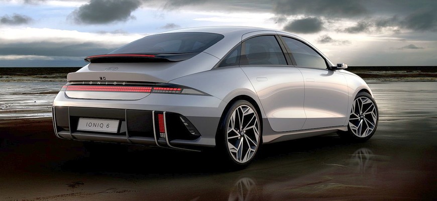 Nový elektrický Hyundai Ioniq 6 bude neprehliadnuteľný. Na muške má Teslu Model 3 a BMW i4
