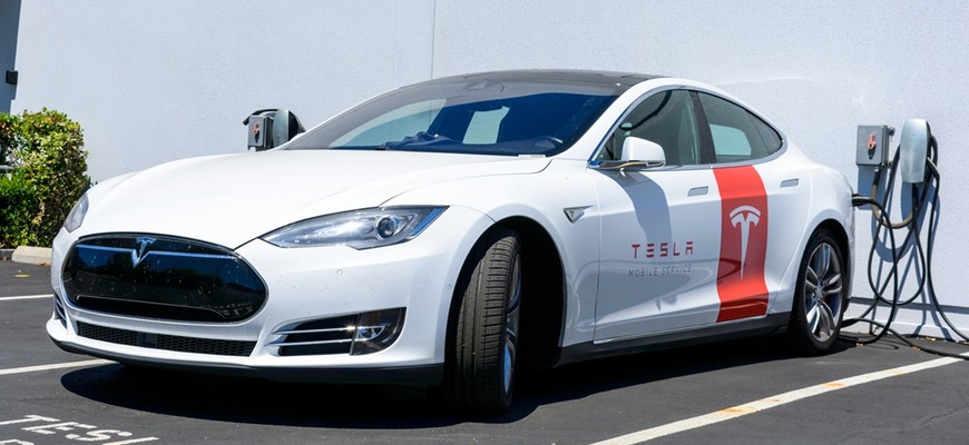 Robotaxi od Tesly, Uber a Airbnb. Automobilka plánuje zlúčiť všetky prvky služieb do jednej!