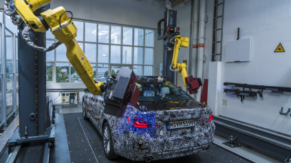 Kvalitu BMW 5 G30 zaistí 3D sken. Novú M5 už trápia na okruhoch