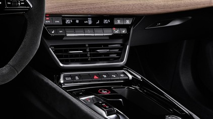 FYZICKÉ TLAČIDLÁ V AUDI SA VRÁTIA. DISPLEJOVÁ MÁNIA KONEČNE OPADLA
