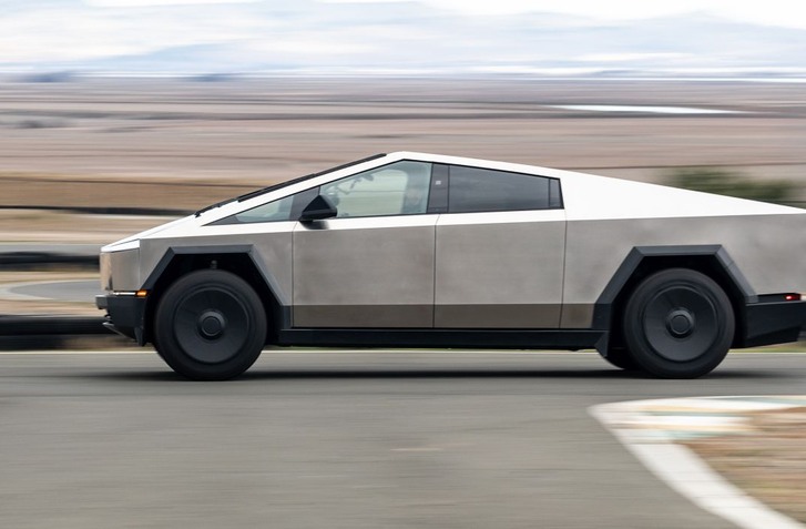 JEDNODUCHŠÍ PREDAJ AMERICKÝCH ÁUT V EURÓPE A NAOPAK? MÔŽE ZA TO JEDNA VETA V NOVEJ COLNEJ DOHODE!