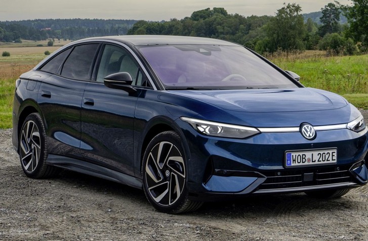 VW REAGUJE NA POMALÝ PREDAJ ELEKTROMOBILOV. ODKLADÁ PREMIÉRU ID.GOLFU I DEPORTÁCIU GOLFU!