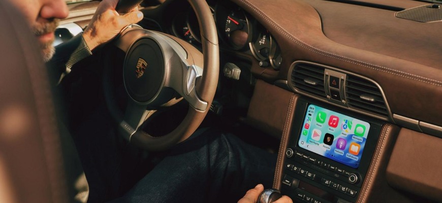 Moderný infotaiment Porsche ponúkne aj starším modelom