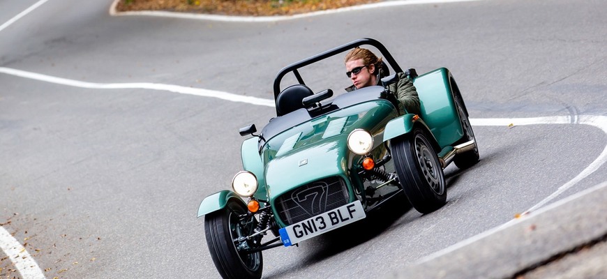 Základný Caterham Seven 165 hlási návrat ku koreňom