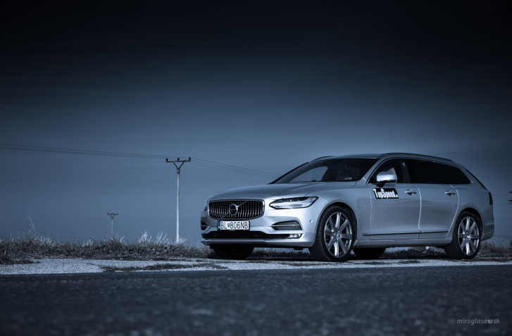 TEST VOLVO V90 D5 AWD