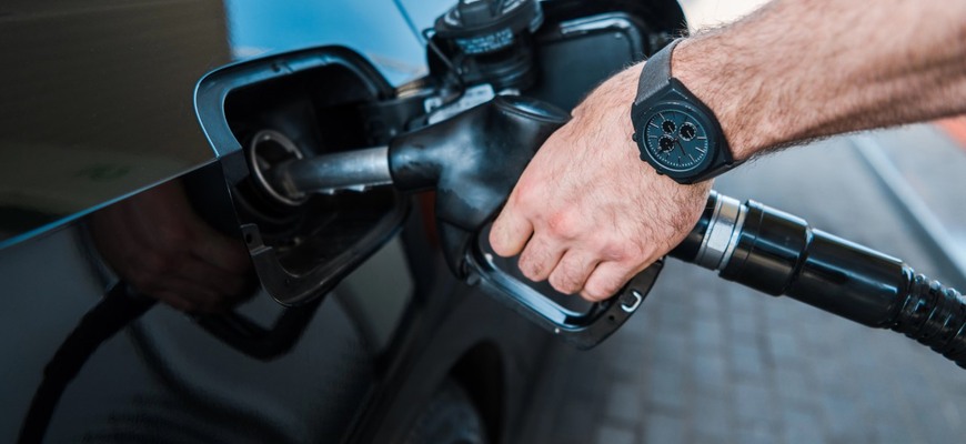 Tankovanie po hrdlo kazí autá! Prečo „precvakávanie“ pištole nie je dobrý nápad?