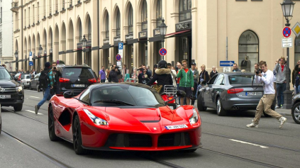 KOMPILÁCIA ZVUKOVÝCH PREJAVOV FERRARI LAFERRARI NA ULICI