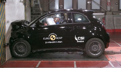 FIAT 500E EURO NCAP TEST: MÁ STELLANTIS DÔVOD SPYTOVAŤ SVEDOMIE KVÔLI 4 HVIEZDIČKÁM?