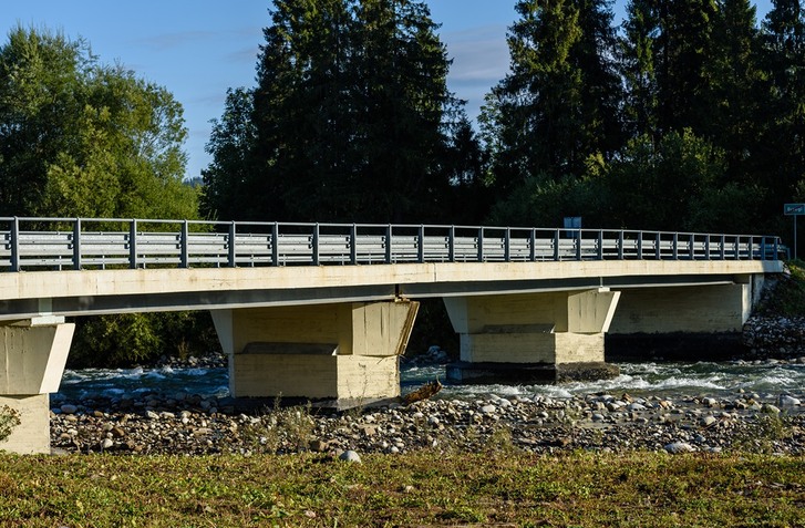 VEĽKÉ DOPRAVNÉ OBMEDZENIA: 1800 MOSTOV NA SLOVENSKU V KRITICKOM STAVE IDÚ ZACHRAŇOVAŤ