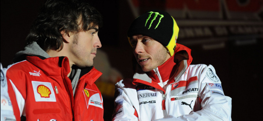 Ferrari zvažuje návrat do Le Mans s Alonsom a Rossim