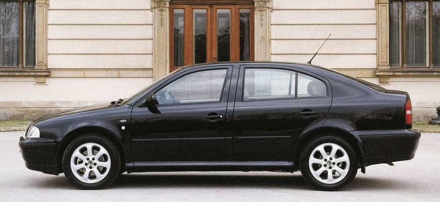 Škoda Octavia Long mierila medzi elitu. Nakoniec z nej bola len slepá ulička