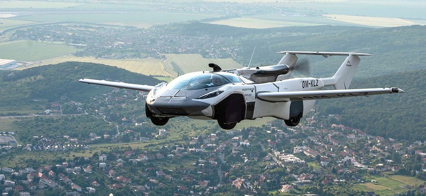 Nitriansky AirCar mieri na východ. Technológiu slovenského lietajúceho auta kúpila Čína