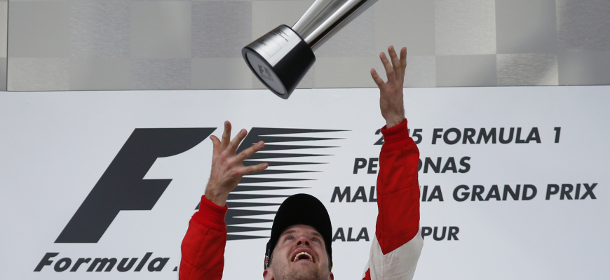 Ferrari potvrdilo dobrú formu z testov: Sebastian Vettel prekvapil oba Mercedesy!