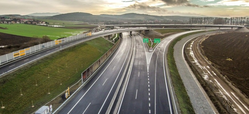 Nová rýchlostná cesta na východe navedie autá na D1. Maximálna rýchlosť bude nižšia ako 130 km/h