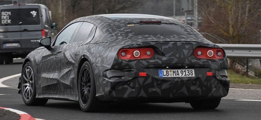 Konkurent pre Porsche Taycan značky Mercedes-AMG. Bude potrebovať viac ako 1000 koní?