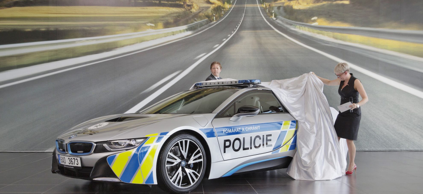 BMW i8 českej polície už nie je v službe, rozbili ho