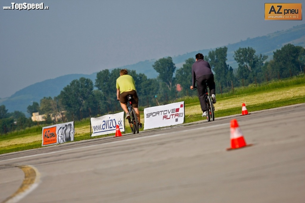 Mnohí jazdci na prehliadky dlhých tratí používajú bicykle alebo korčule