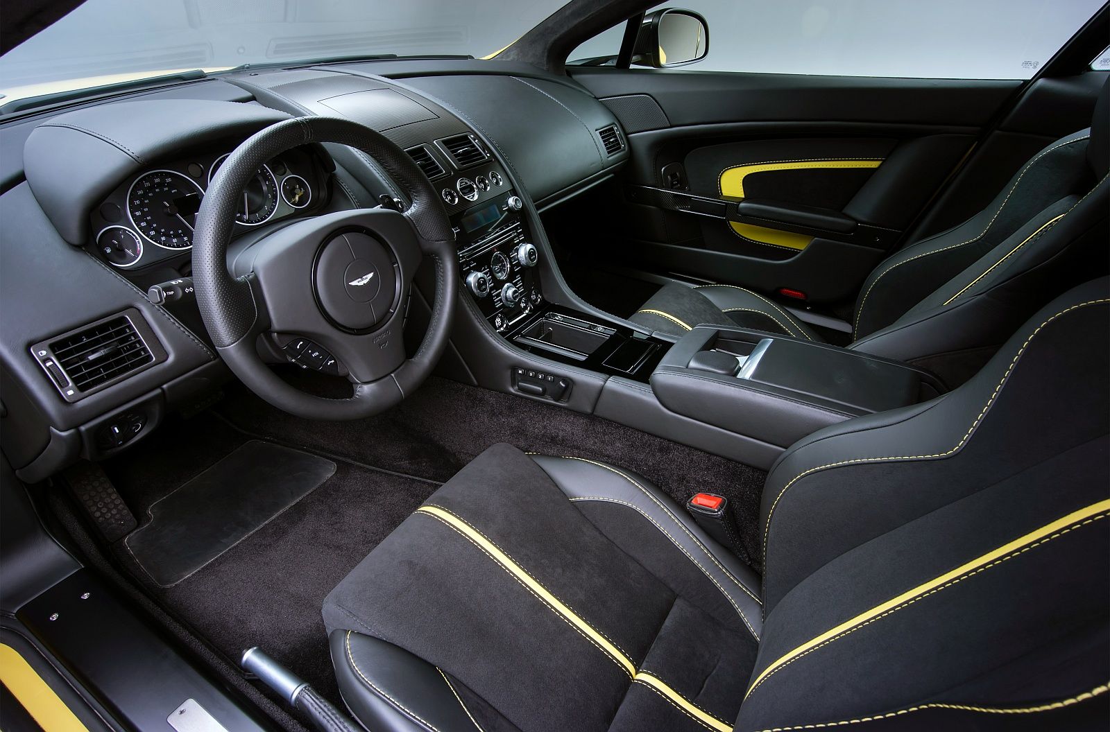 Interiér Aston Martin V12 Vantage S