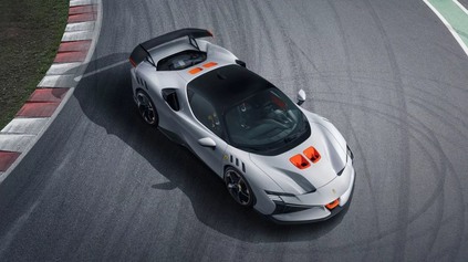 Ferrari SF90 XX Stradale a Spider: prvé XX s povolením jazdiť v bežnej premávke má 1030 koní