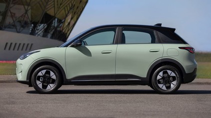 NAJPREDÁVANEJŠIE AUTO V ČÍNE MIERI DO EURÓPY. ELEKTRICKÉ GEELY EX2 STOJÍ DOMA LEN 8000 EUR!