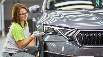 VW GROUP ŠKRTÁ. ZACHRÁNI LACNÁ PRACOVNÁ SILA SLOVENSKÉ A ČESKÉ ZÁVODY?