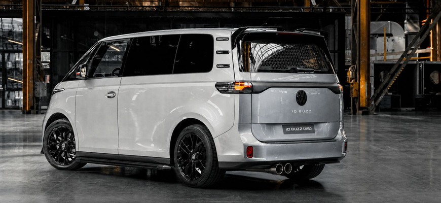 Volkswagen ID. Buzz mohol dostať benzínový motor. Konštruktéri ho nemali kam dať