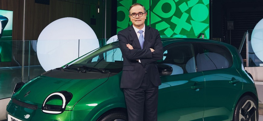 Šéf Renaultu varuje EÚ: rast predaja elektromobilov nestačí, súčasné pravidlá zničia priemysel
