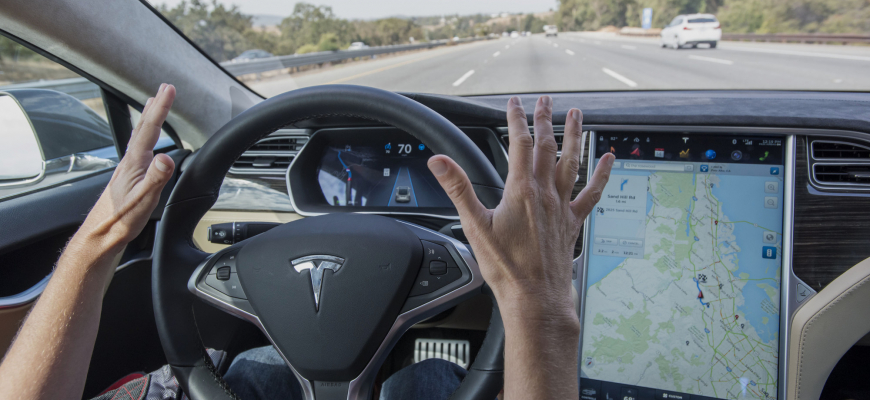 Autopilot Tesla sa zablokuje ak ho nebudete používať správne