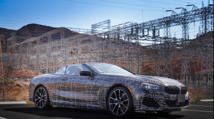 BMW 8 kabrio testujú v Death Valley