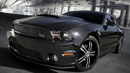 FORD MUSTANG V6 DUB EDITION