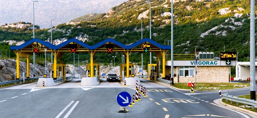 Dovolenková krajina Slovákov mení systém diaľničných poplatkov. Takto sa vás dotknú zmeny