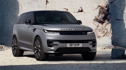 NOVÝ RANGE ROVER SPORT ELECTRIC PRÁVE DOPLNIL BATÉRIOVÝ RANGE ROVER. V ČOM SA LÍŠIA?