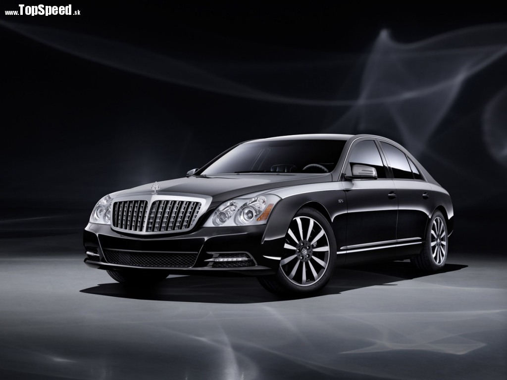 Maybach Edition 125! sa odlišuje hlavne špeciálnou farbou laku