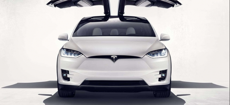 Elon Musk predstavil Model X, najbezpečnejšie SUV s dojazdom cez 400km