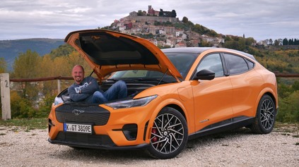 JAZDA 2022 FORD MUSTANG MACH E GT  - MÔŽE BYŤ ELEKTRICKÉ SUV RODINNÉ AJ ŠPORTOVÉ?