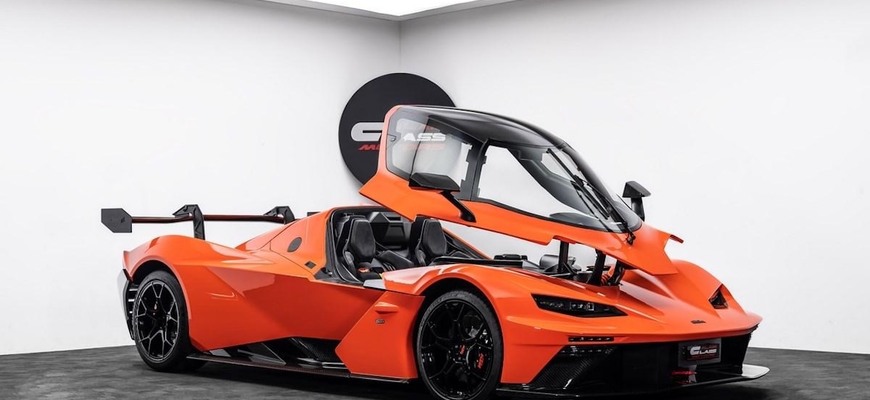 KTM X-Bow GT-XR dostal otvorenú verziu Spyder. Päťvalec z Audi RS3 má výkon až 441 kW