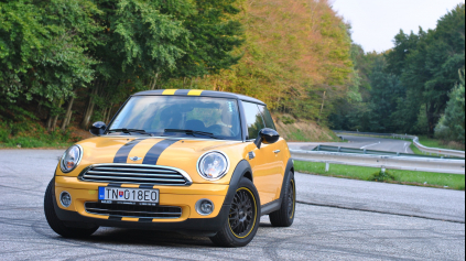 TEST JAZDENKY MINI COOPER II