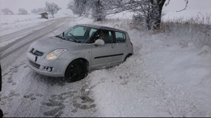 Sneh, poľadovica a aquaplaning sú nočná mora všetkých vodičov