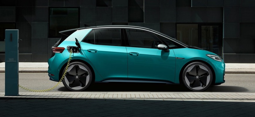 Najpredávanejší elektromobil je VW ID.3. Vďaka firemným nákupom porazil Renault Zoe