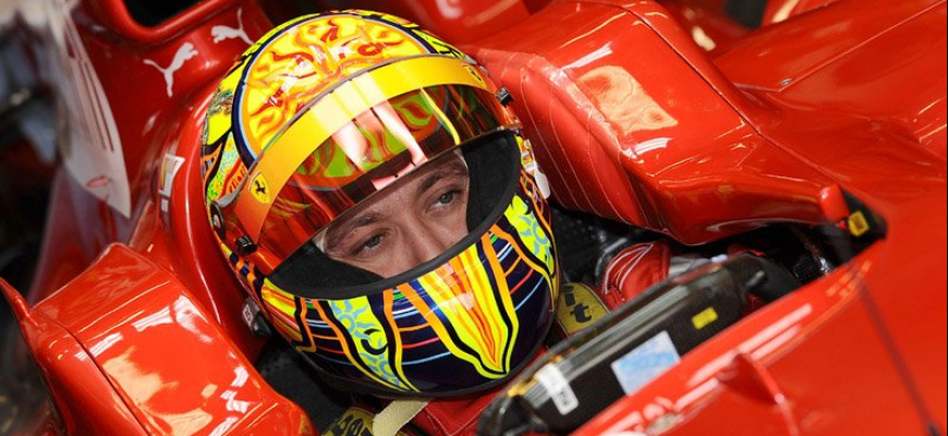 Valentino Rossi testoval Ferrari