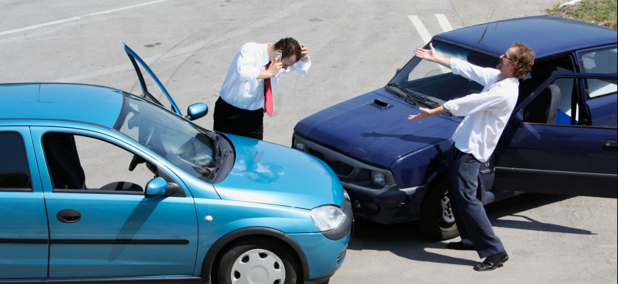 Poisťovne údajne preplatia poškodenému z PZP poistenie opravu auta