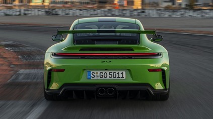 AKTUÁLNY PÁD PORSCHE UŽ NEDOKÁŽE ZACHRÁNIŤ ANI 911. ZNAČKA ZATVORÍ VEĽKÚ ČASŤ PREDAJNÍ