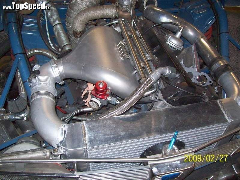 Druhá fáza - vstrekovanie paliva a hybridné turbo