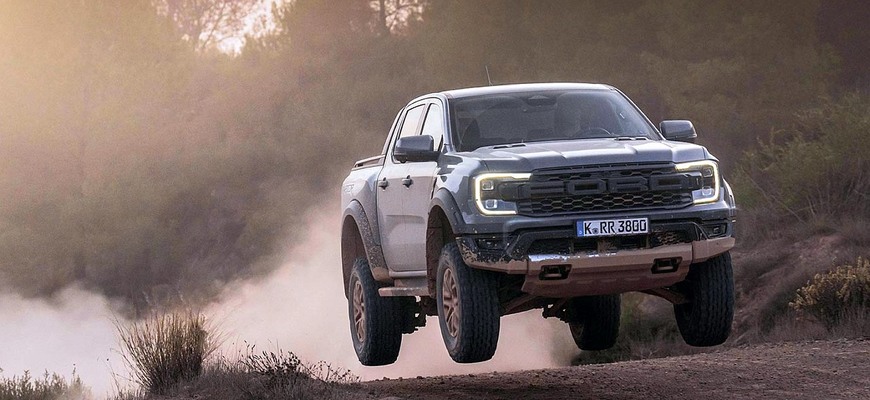 Nový Ford Ranger Raptor skokovo posúva limity pickupov v každej oblasti