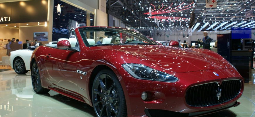 Ženeva 2011 video: Maserati GranCabrio Sport