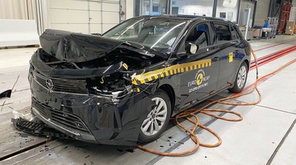 Nový Opel Astra Euro NCAP test zvládol za štyri, výsledky mal ale často na hrane