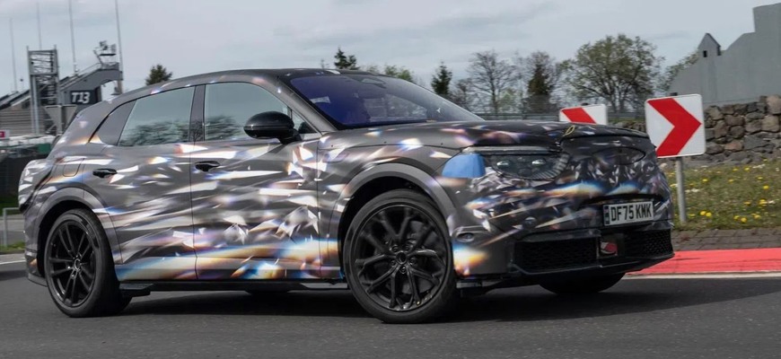 Bentley zrušilo vývoj elektromobilov, tento jeden ale prekĺzol. So známou technikou